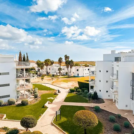 Penthouse Sea View, 2 Pools And Private