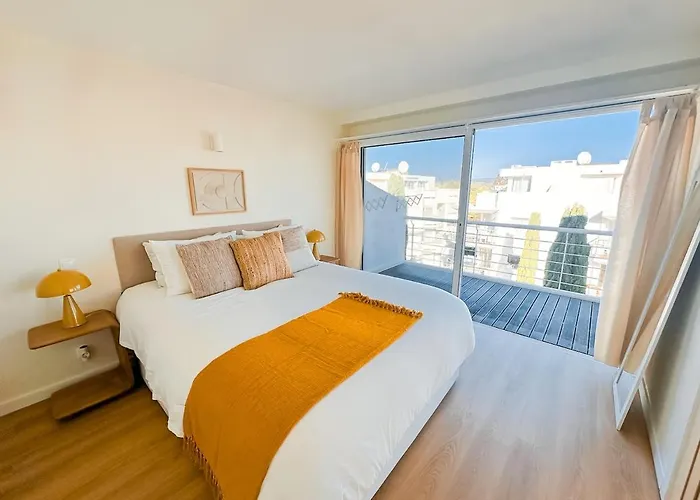 Penthouse Sea View, 2 Pools And Private