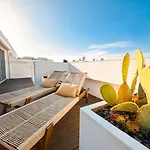 Penthouse Sea View, 2 Pools And Private 公寓
