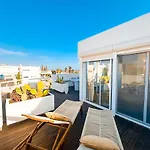 Penthouse Sea View, 2 Pools And Private 塔维拉