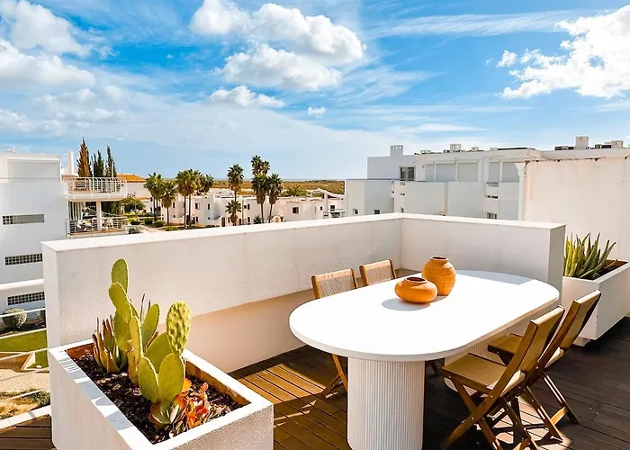 Apartment Penthouse Sea View, 2 Pools And Private