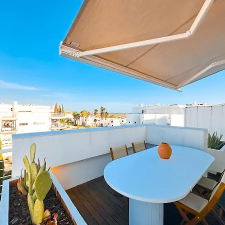 Penthouse Sea View, 2 Pools And Private Appartement *