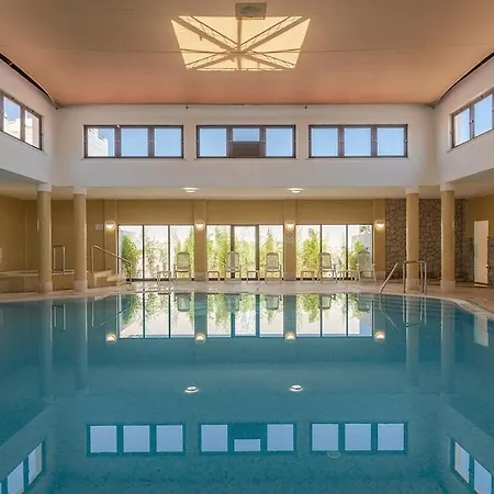 Penthouse Sea View, 2 Pools And Private